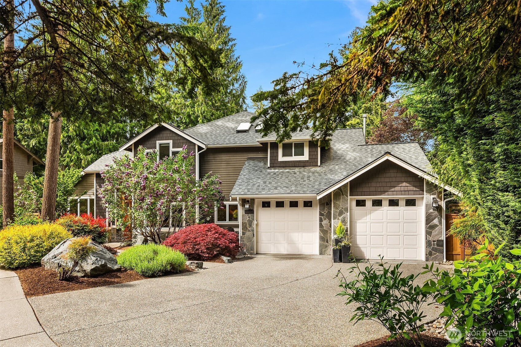 Property Photo: 12514 NE 65th Street WA 98033