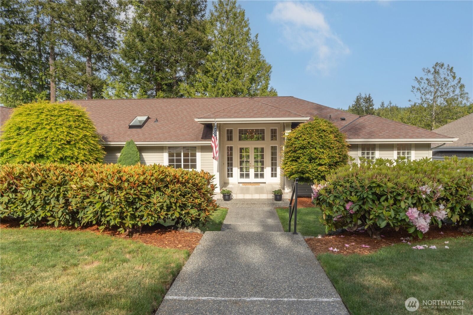 Property Photo:  211  Greenview Lane  WA 98365