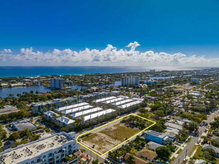 318 SE 5th Avenue B401  Delray Beach FL 33483 photo