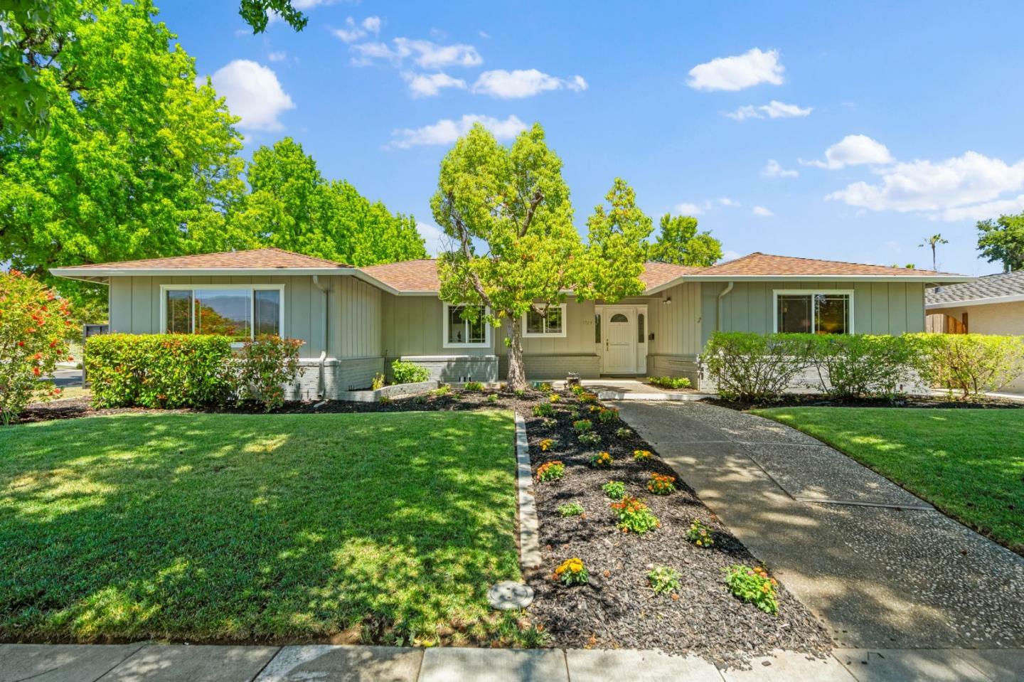 Property Photo: 1729 Husted Avenue CA 95124