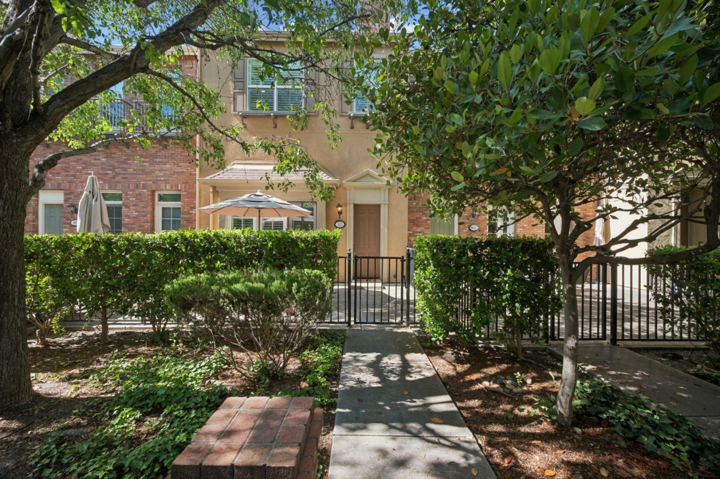 Property Photo: 853 Georgetown Place CA 95126