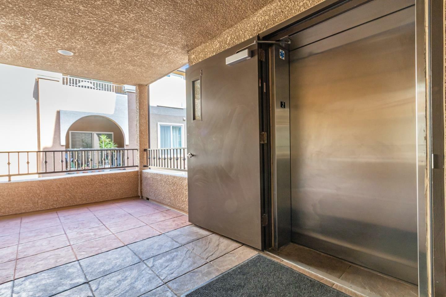 Property Photo:  801 South Winchester Boulevard 1202  CA 95128 