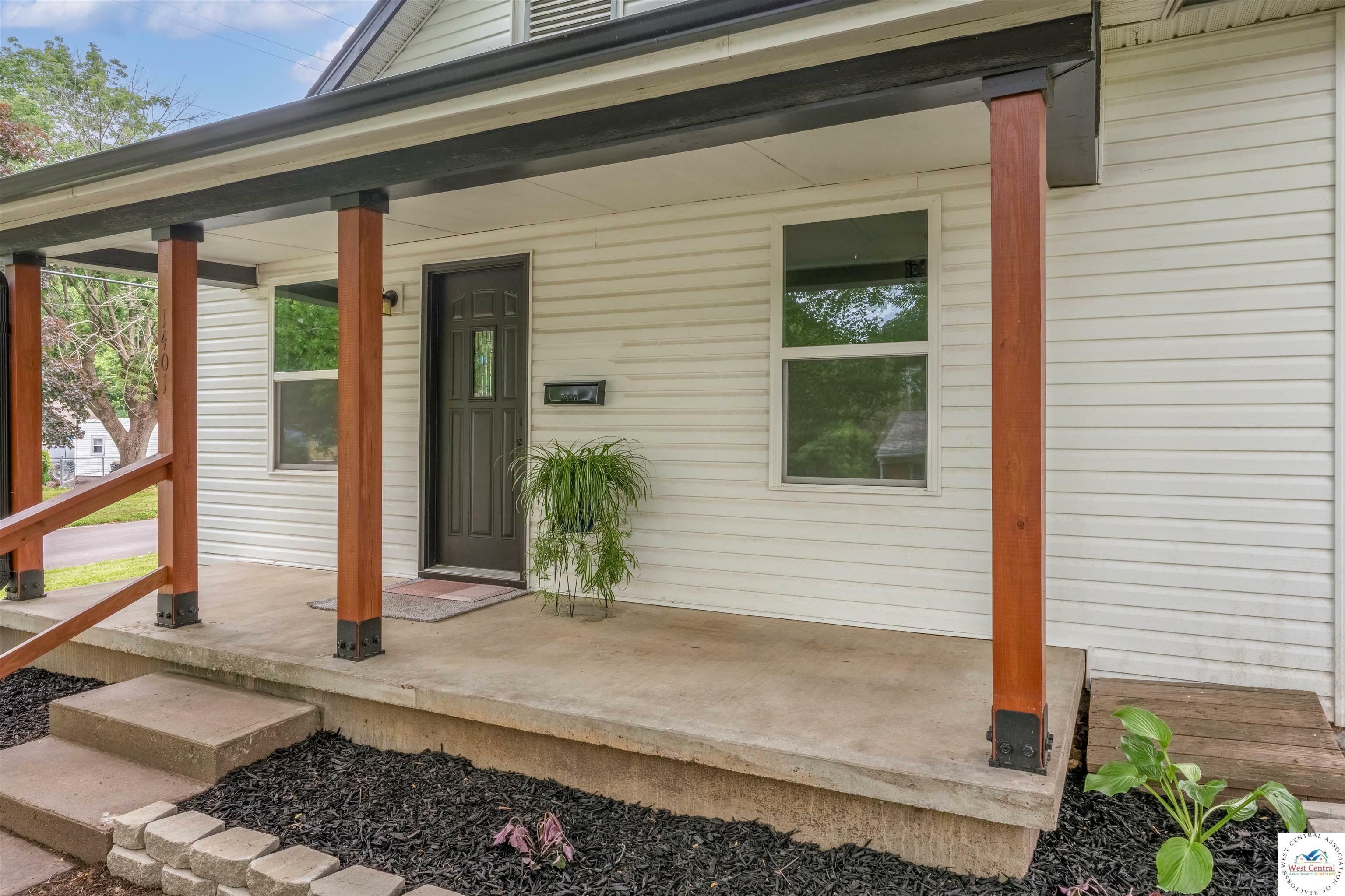 Property Photo: 1401 S Park MO 65301