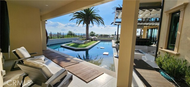 Property Photo: 116 Clear Falls CA 92602
