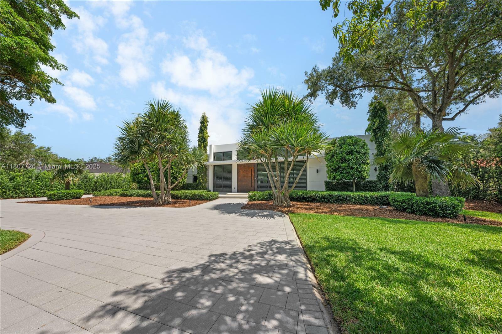 9450 SW 98th St  Miami FL 33176 photo