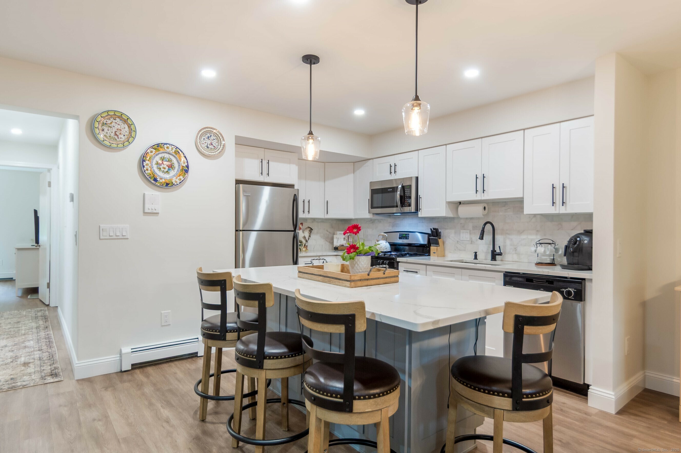 Property Photo: 2955 Madison Avenue Apt 25 CT 06606