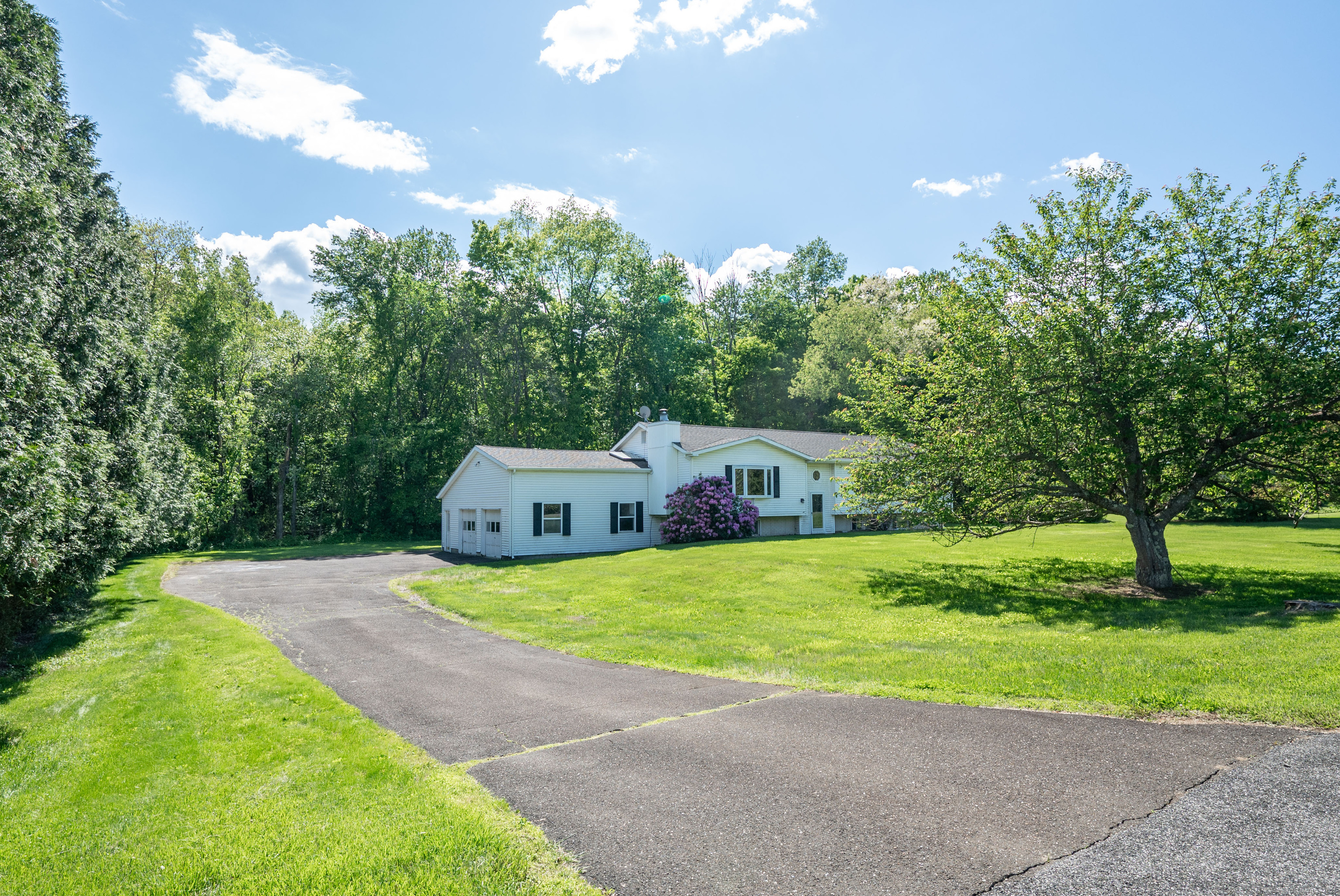 Property Photo:  16 Dairy Farm Drive  CT 06804 