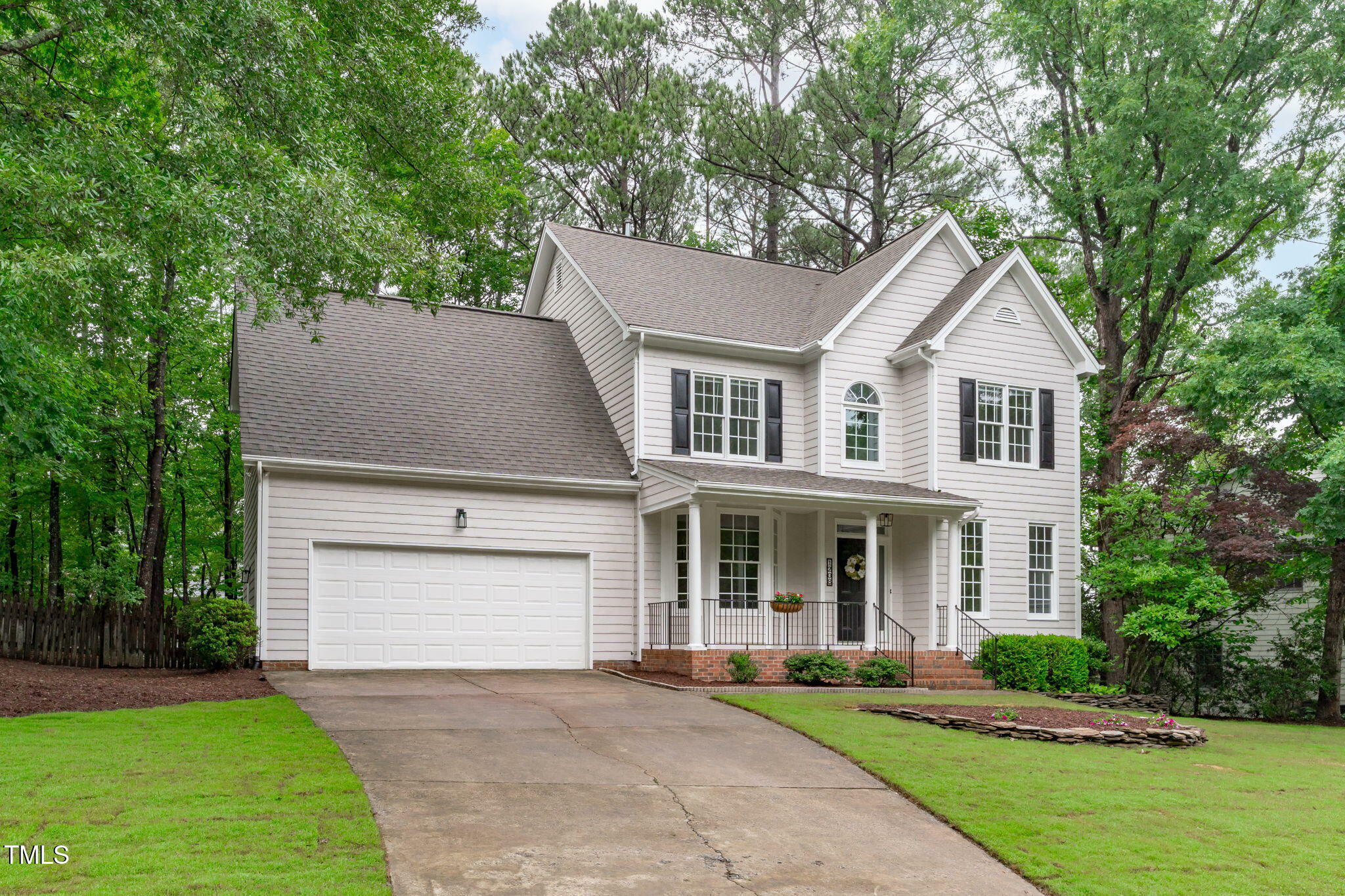 Property Photo: 1208 Mossy Glade Circle NC 27502