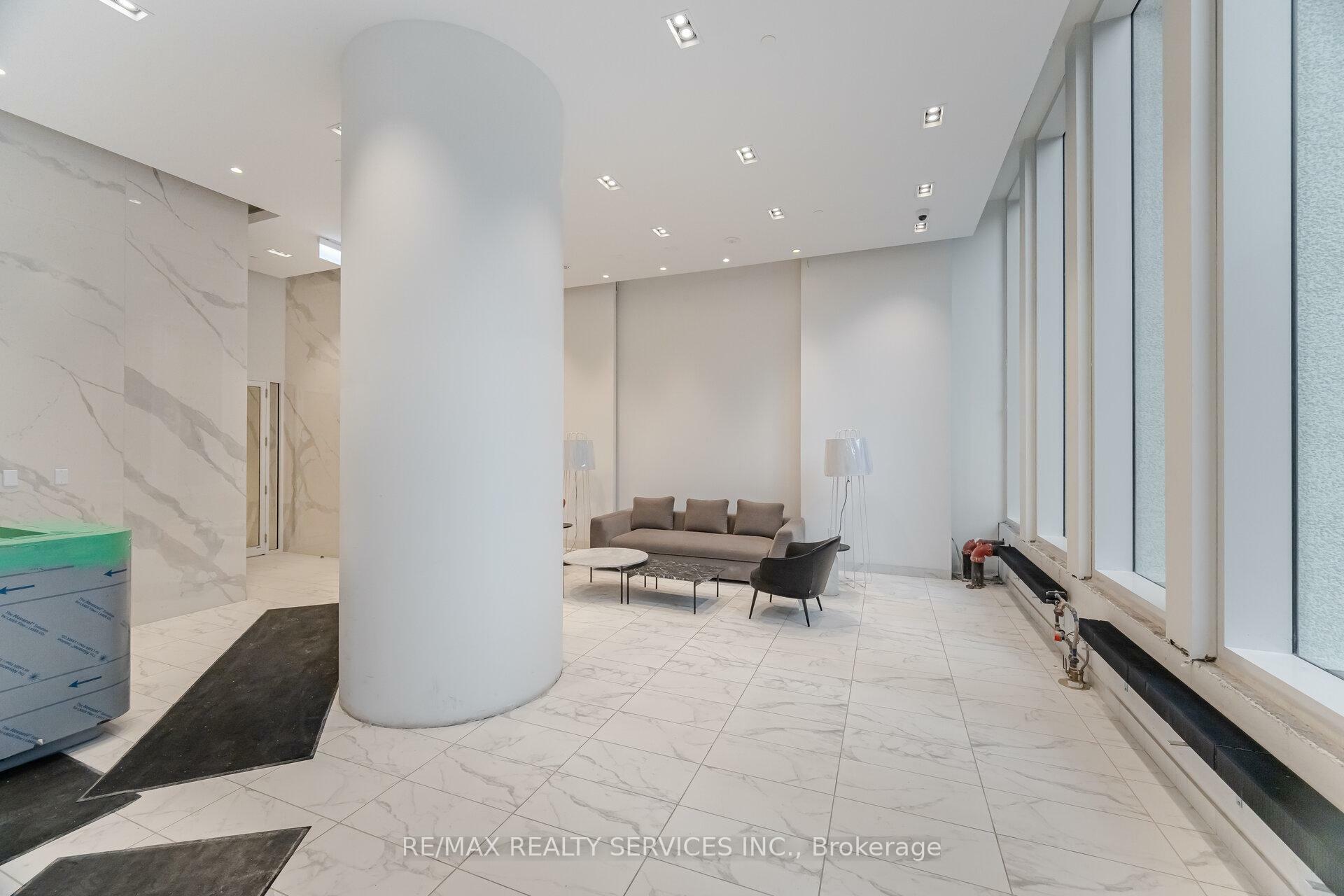 Property Photo: 230 Simcoe Street 2721 ON M5T 0G7