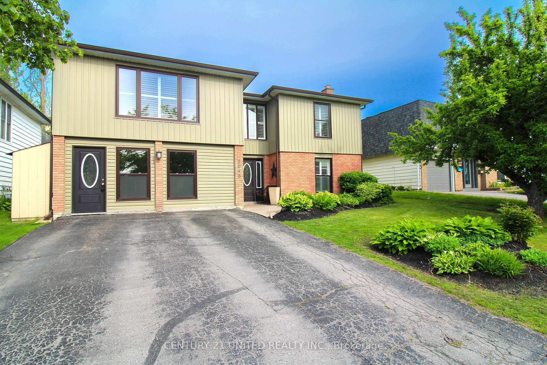 Photo de la propriété: 2046 Meadowview Road ON K9L 1S4