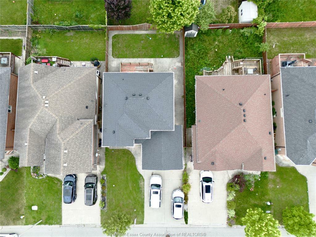Photo de la propriété:  4562 Unicorn Avenue  ON N9G 3G6 