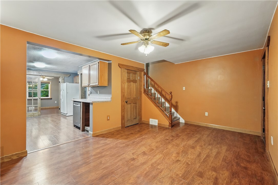 Property Photo: 2022 Circle Dr PA 15001