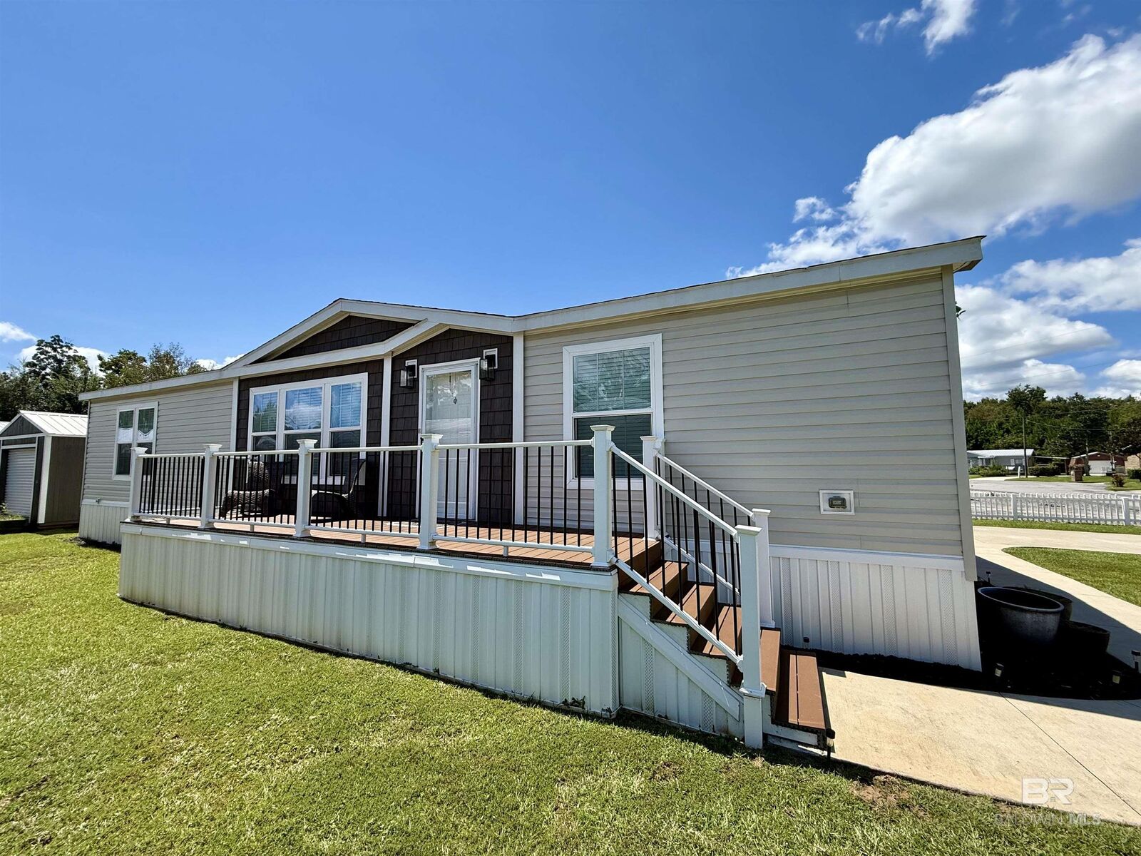 Property Photo:  1157 Ridgewood Drive  AL 36549 