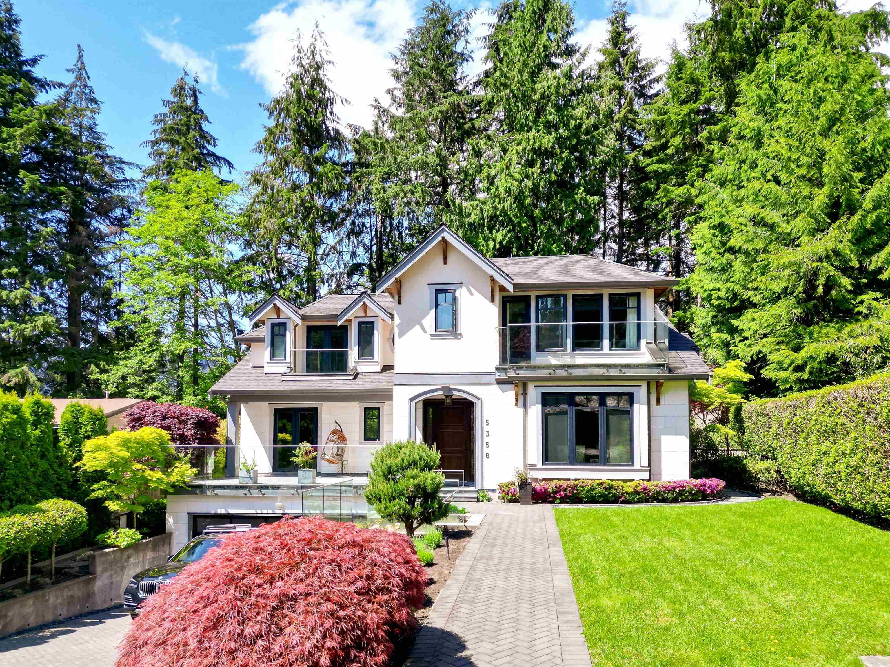 5358 Malaspina Place  North Vancouver BC V7R 4M1 photo