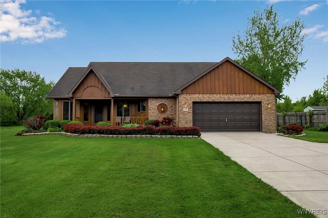 Property Photo:  75 Simme Road  NY 14086 