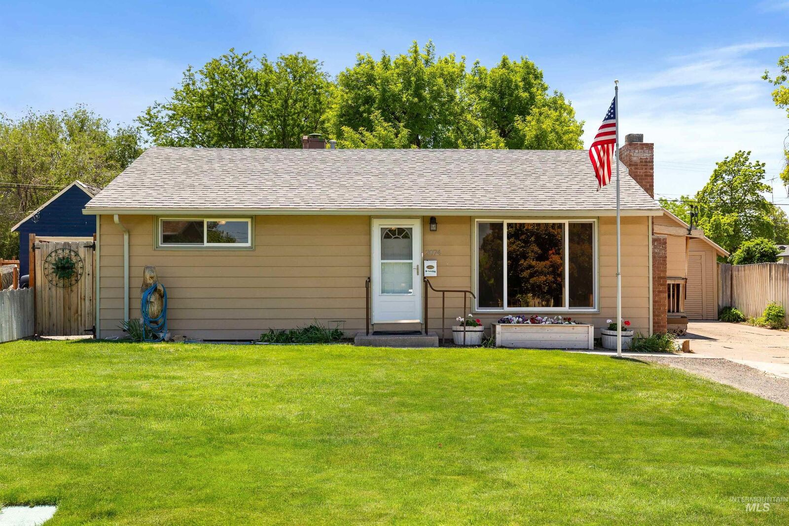 Property Photo:  2074 11th Avenue E  ID 83301 