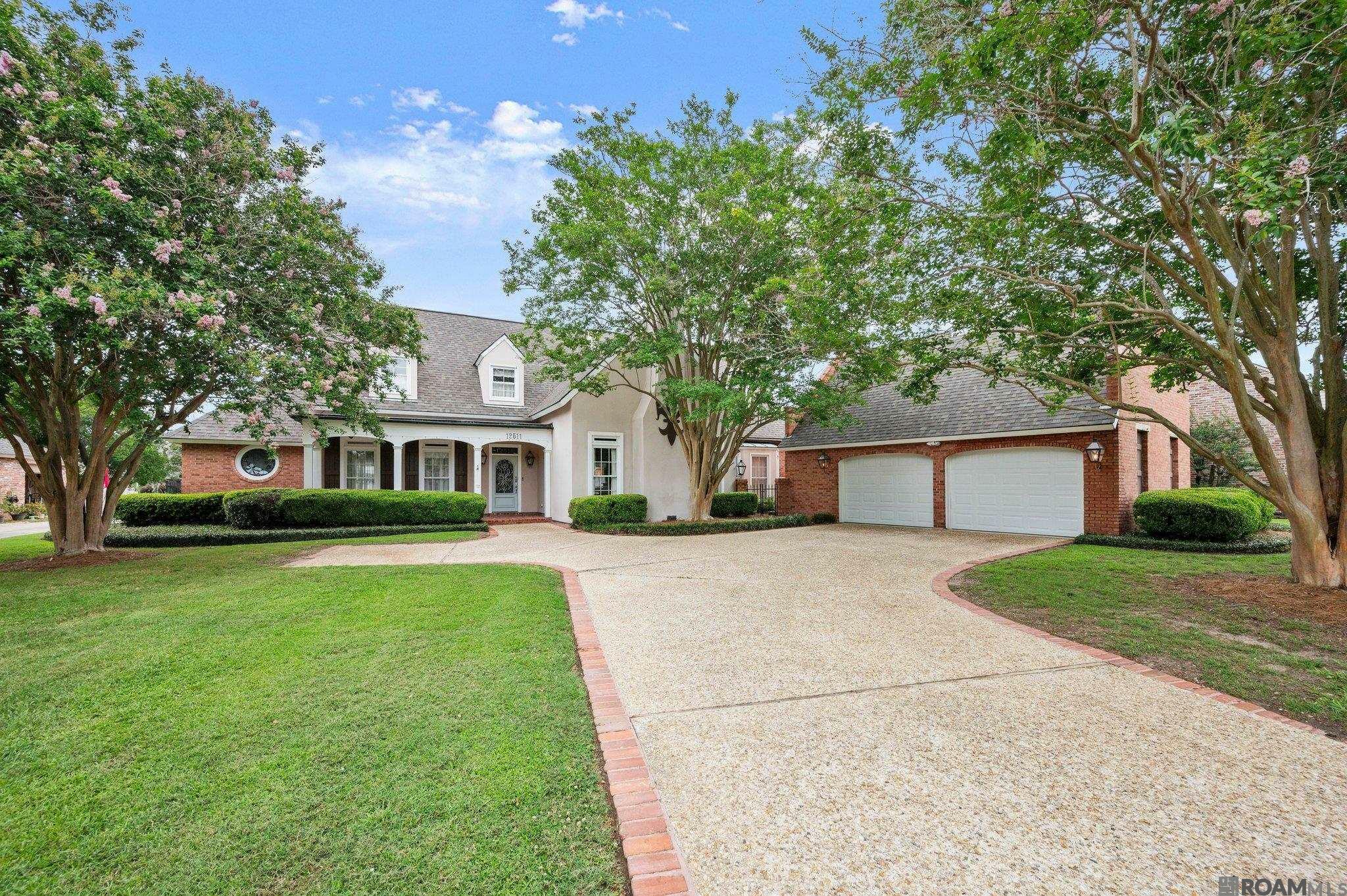Property Photo: 12511 S Lake Sherwood Ave LA 70816