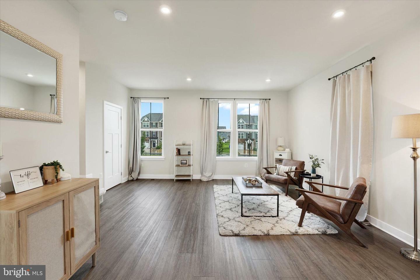Property Photo: 118 Fletcher Circle DE 19709