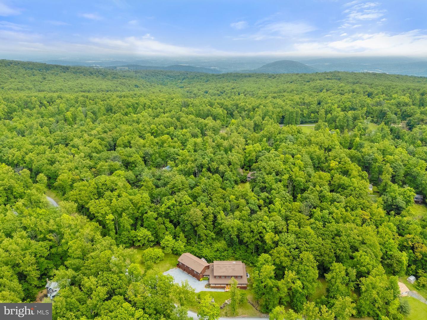 Property Photo: 94 Tomahawk Way VA 22642