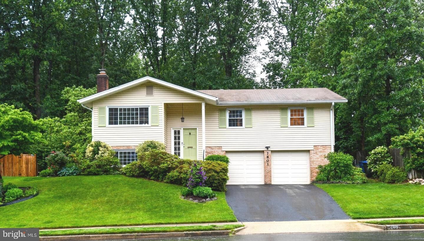 Property Photo: 7801 Carrleigh Parkway VA 22152