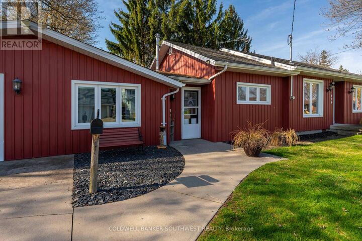 Property Photo:  479 William Street  ON N0P 2B0 