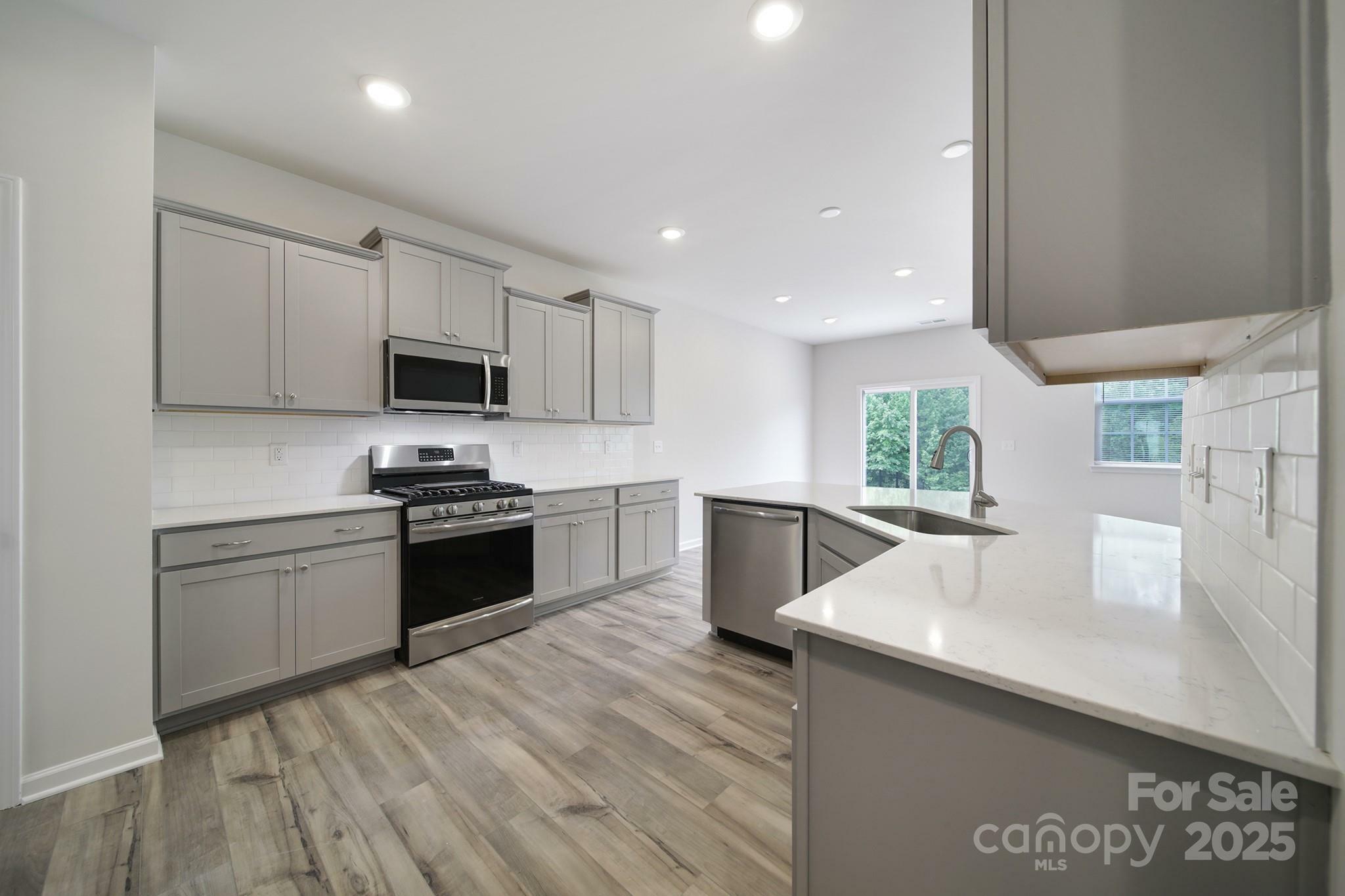 Property Photo: 300 Kennerly Center Drive NC 28115