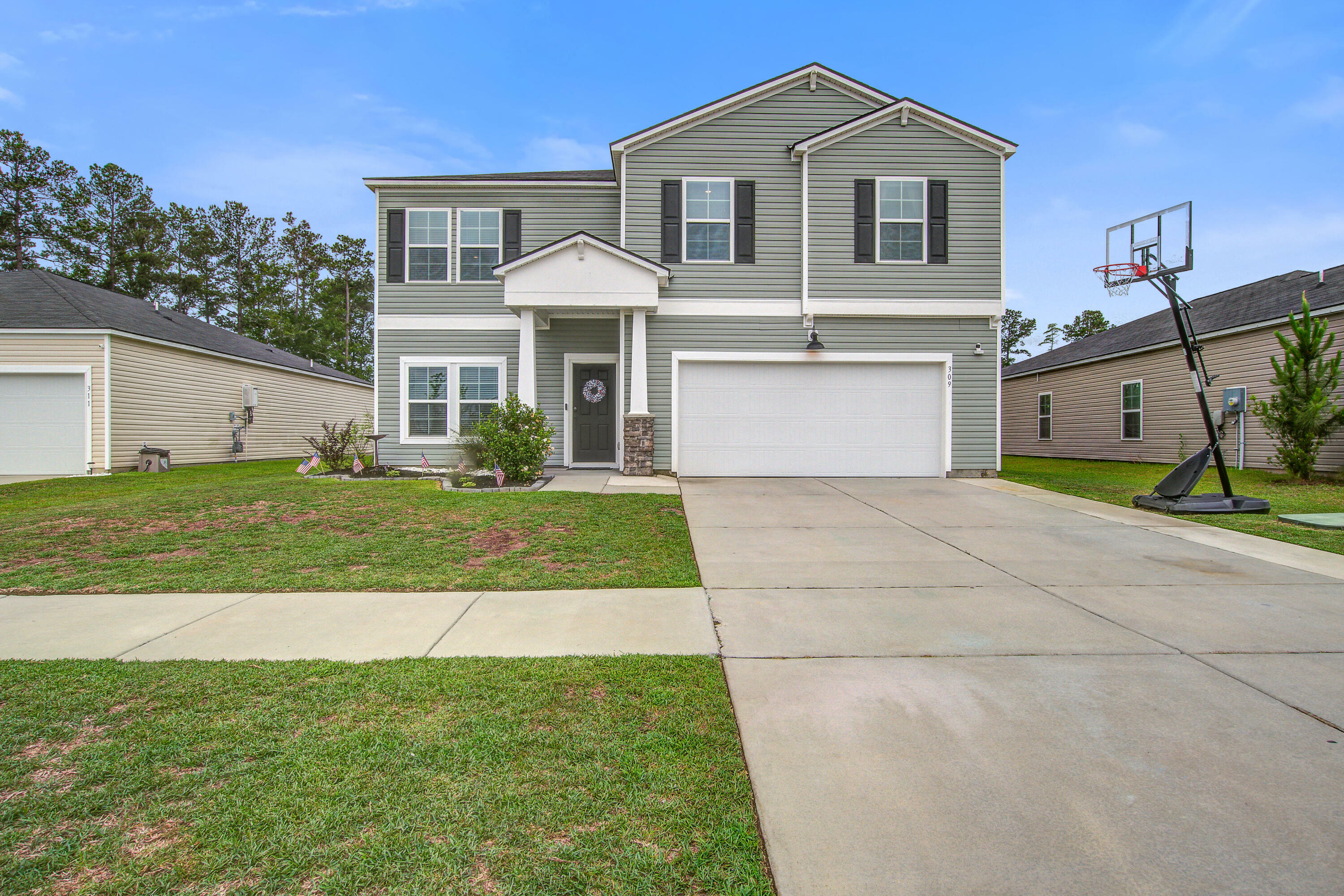 Property Photo: 309 Squire Pope Rd Road SC 29486