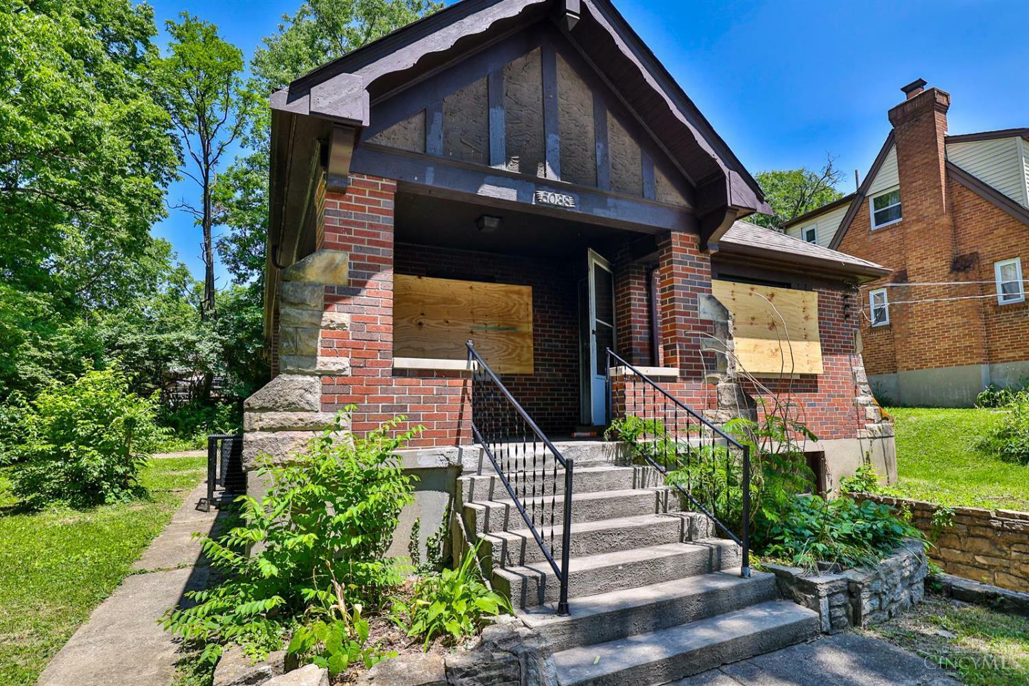 Property Photo: 5038 W High Street OH 45238