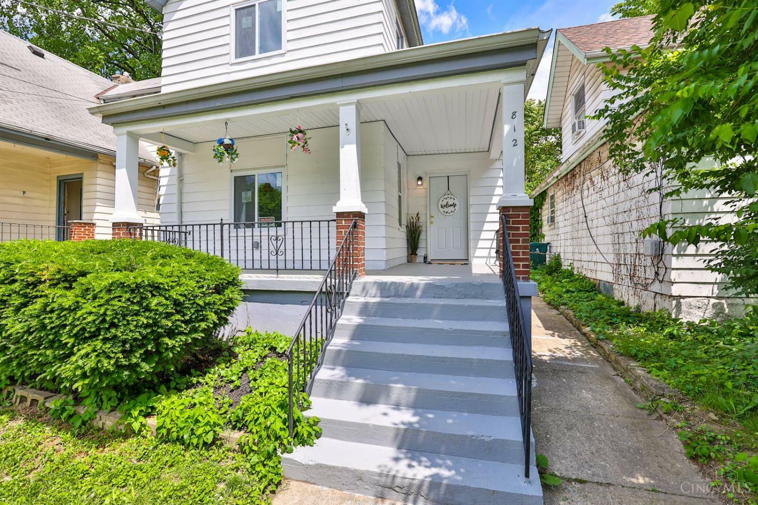 Property Photo: 812 Fairbanks Avenue OH 45205