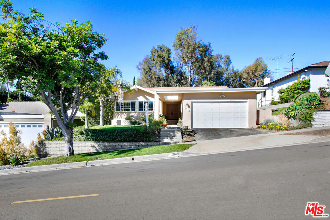 Property Photo: 2623 S Beverly Dr CA 90034