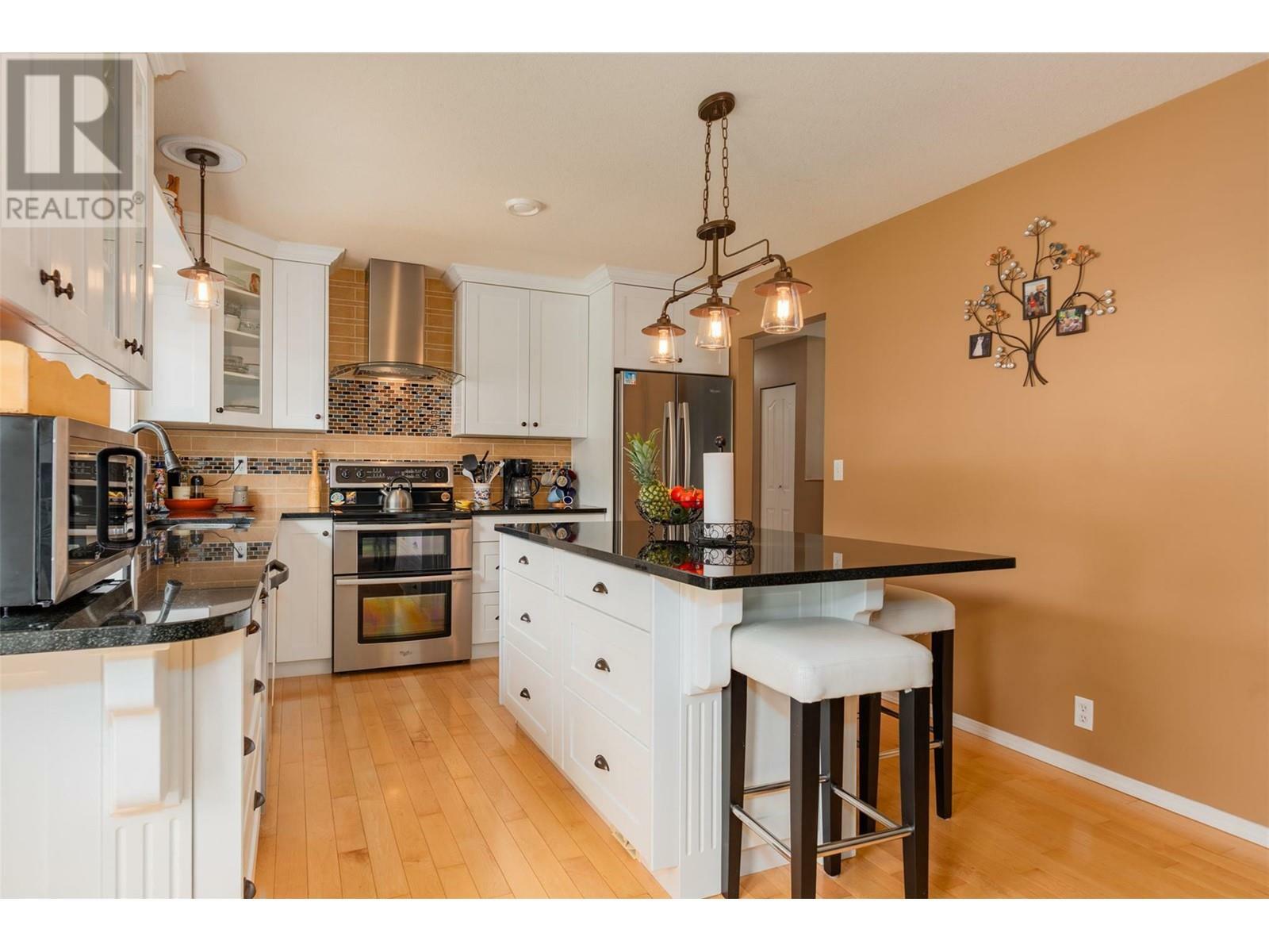 Property Photo: 405 Beresford Crescent BC V1N 3W2