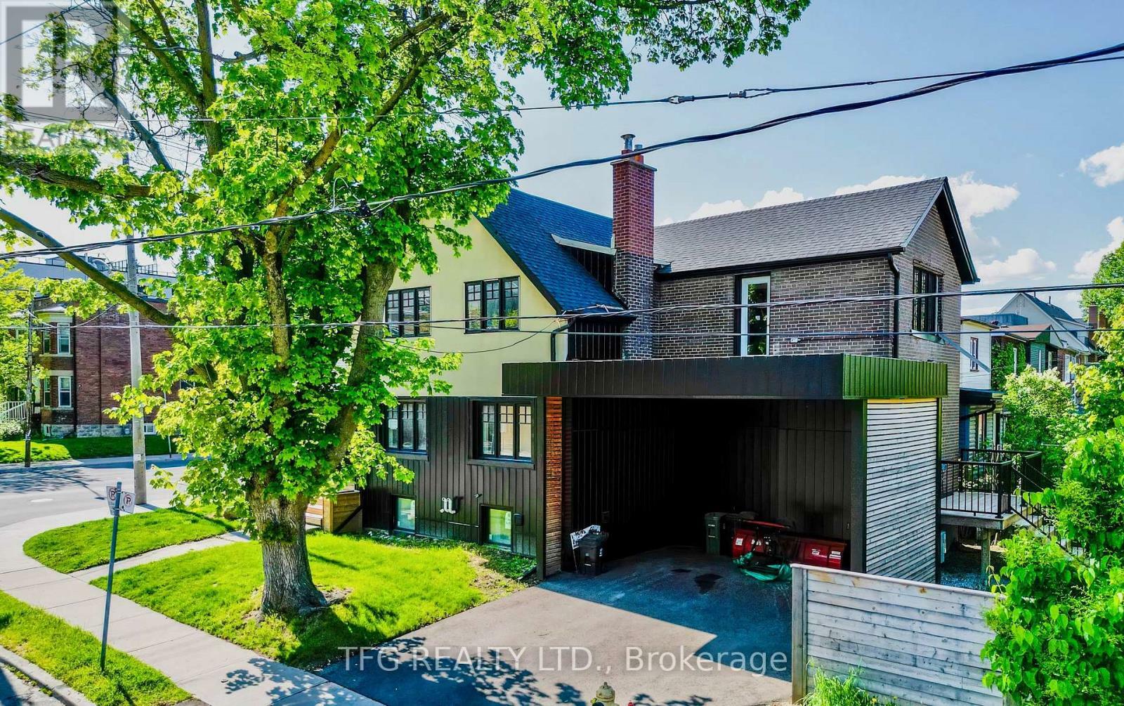 Property Photo: 997 Mount Pleasant Road ON M4P 2L9
