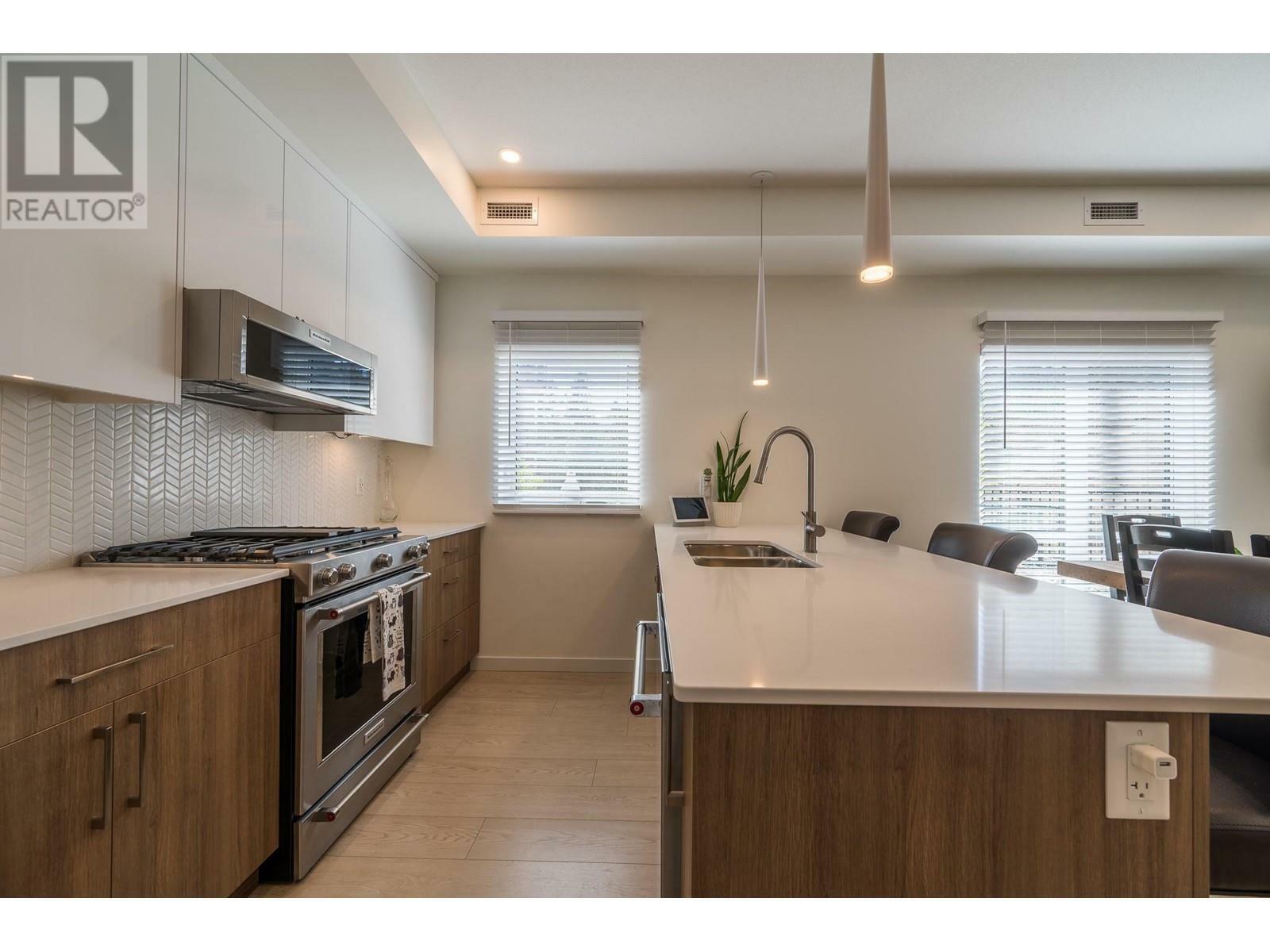 Property Photo: 1405 Springhill Drive 3107 BC V2C 0B4
