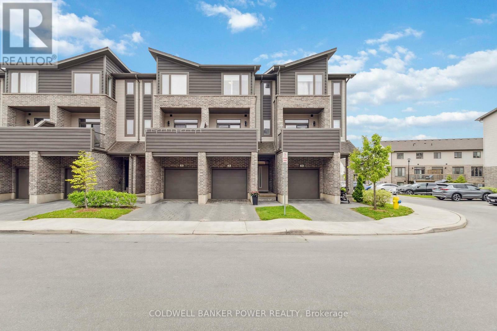 Property Photo: 2070 Meadowgate Boulevard 28 ON N6M 1K1