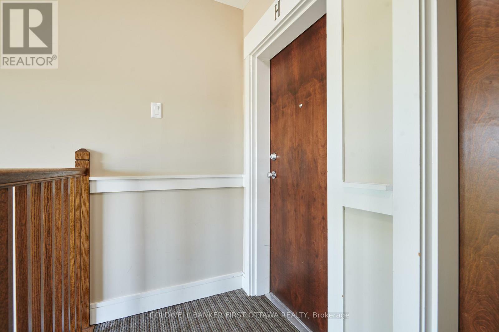 Property Photo: 188 Hornchurch Lane H ON K2J 2T3
