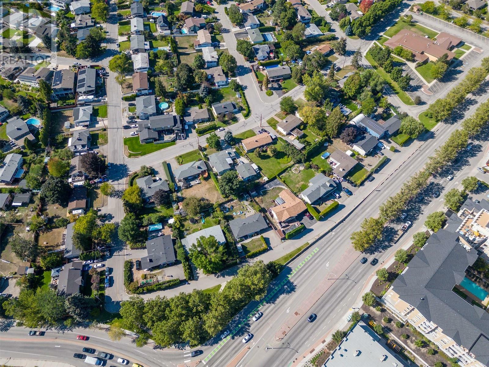 727 Glenburn Street  Kelowna BC V1Y 4G4 photo