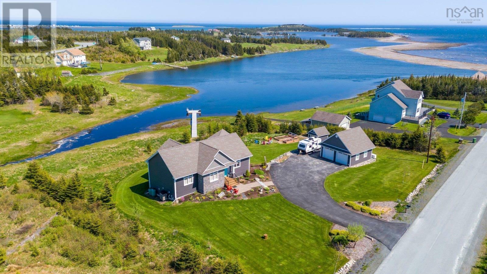 Property Photo: 124 Spruce Court NS B0J 2L0