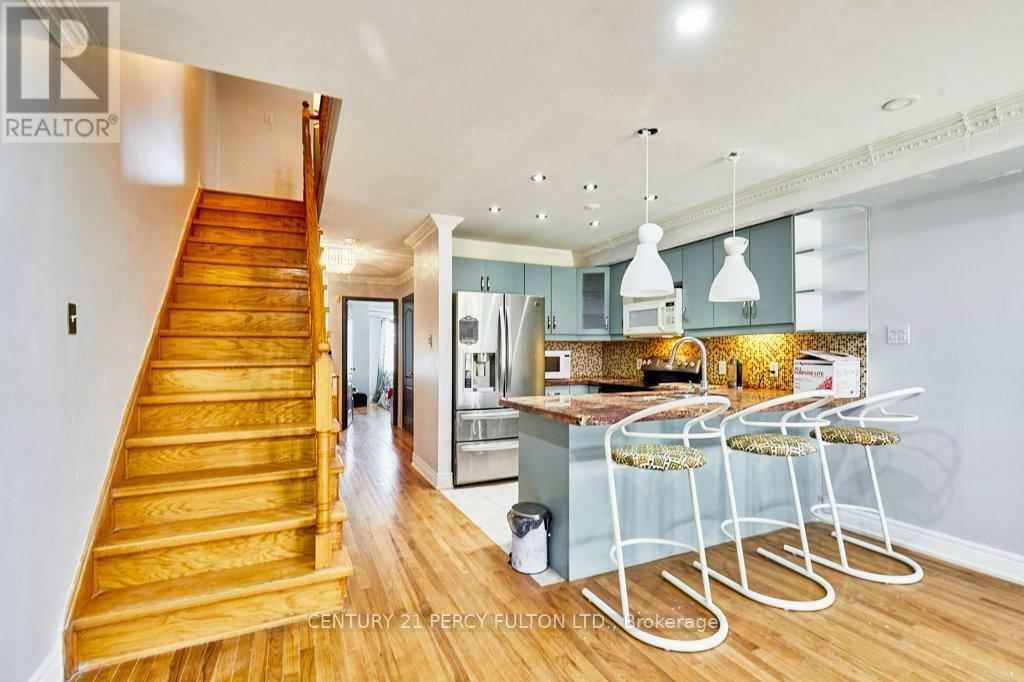 Property Photo: 19 Warner Ave Avenue East ON M4A 2X1