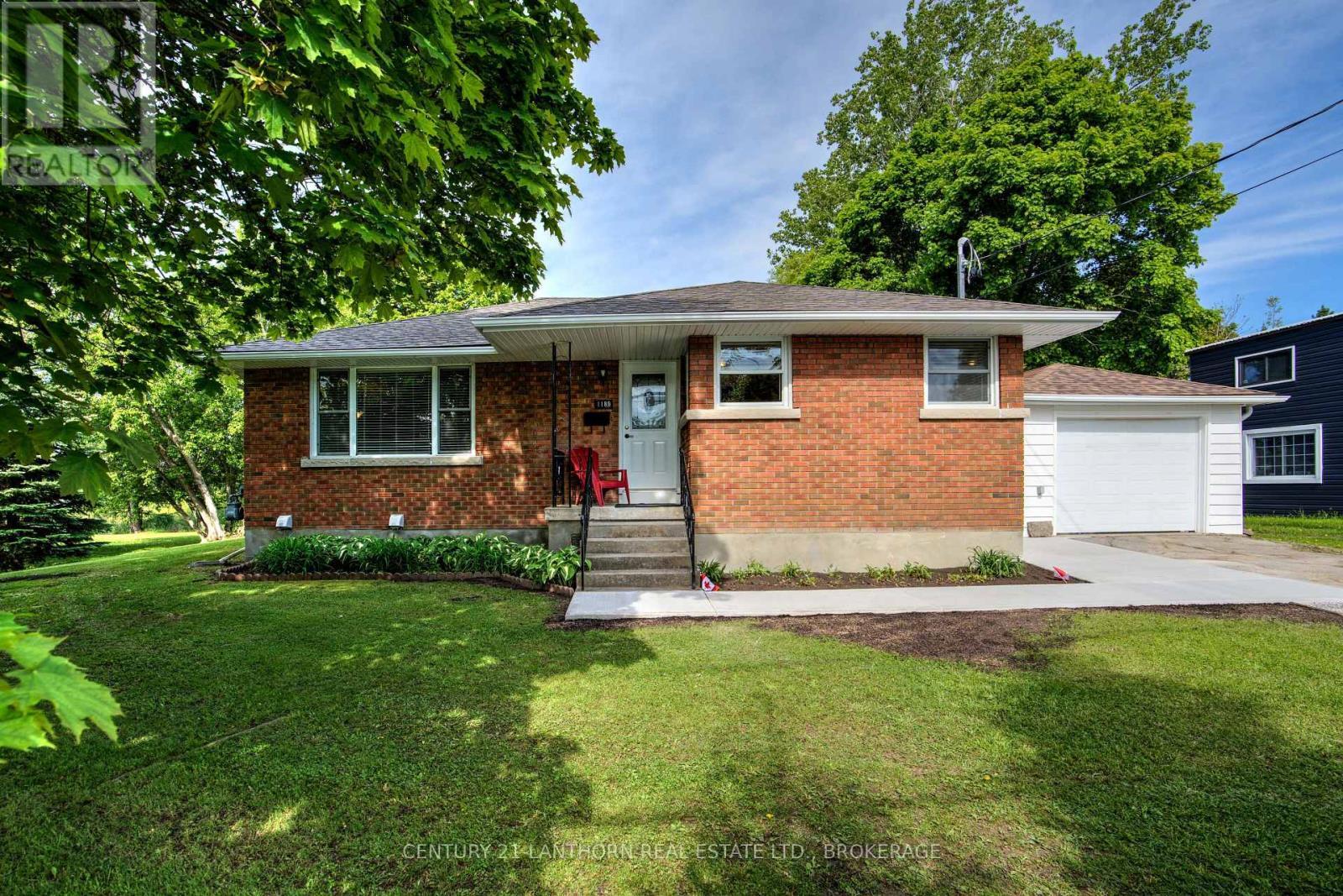Photo de la propriété: 1189 Westbrook Road ON K7P 2V3