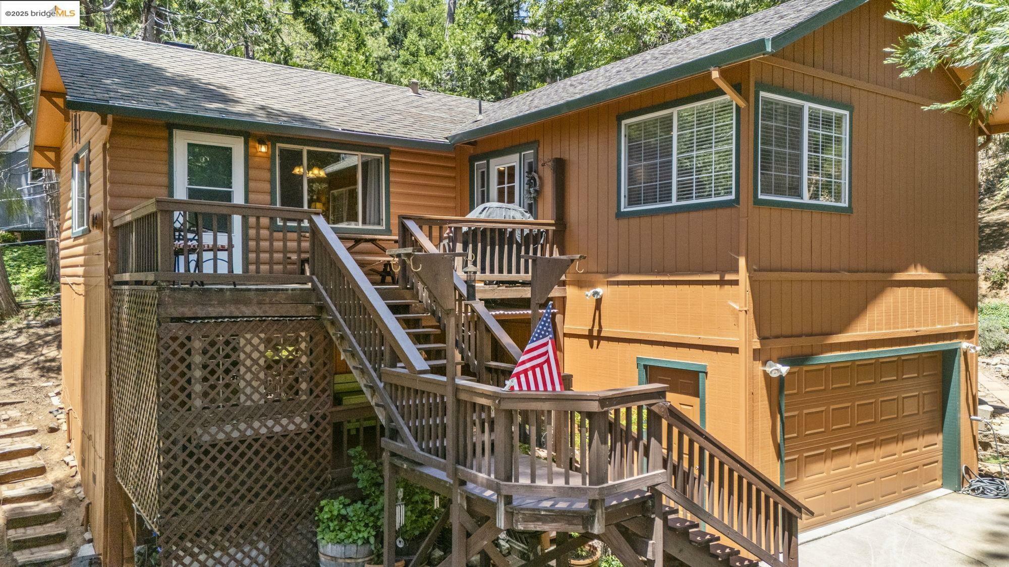 Property Photo: 20836 Hiki Pl. CA 95346