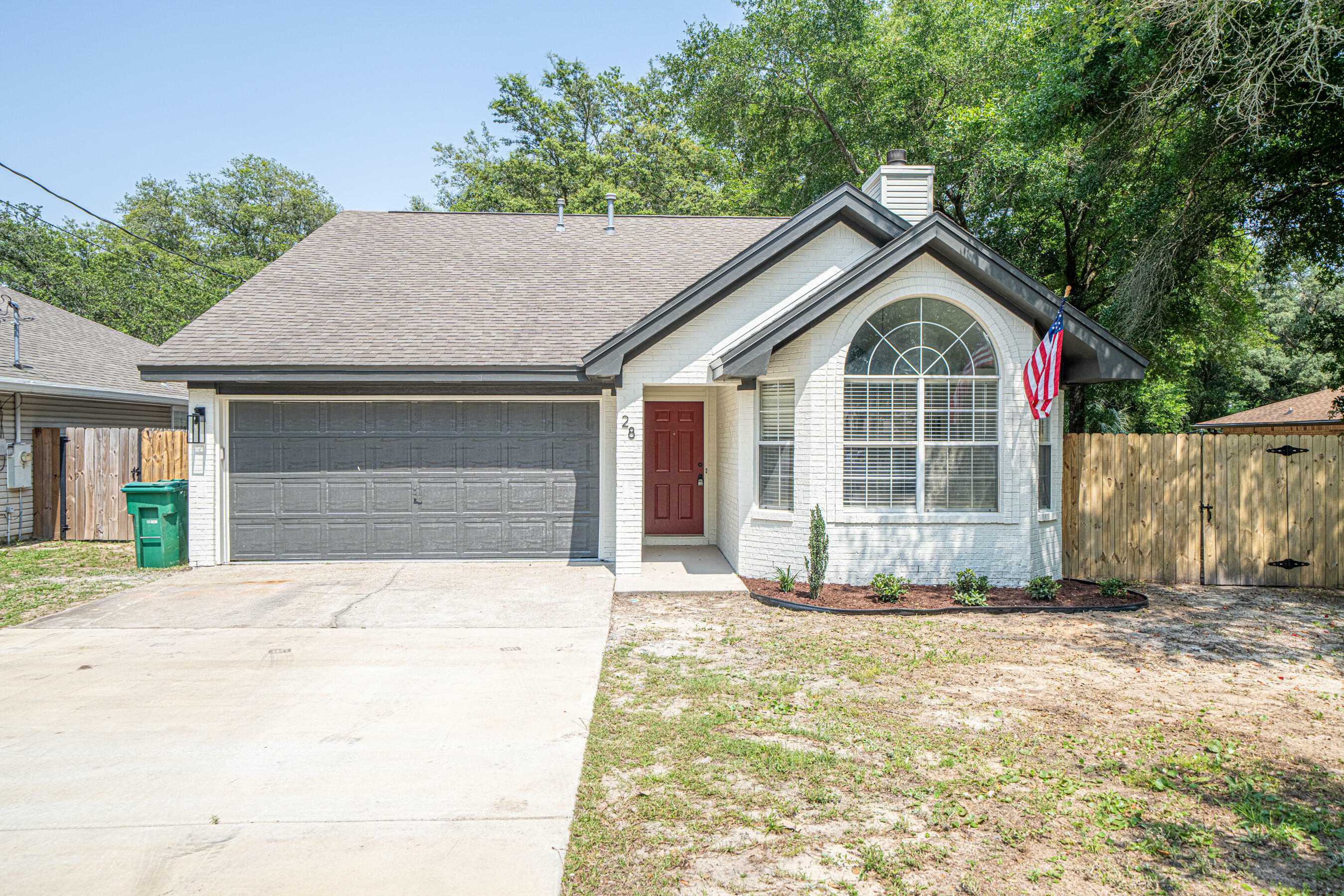 Property Photo: 28 6th Street FL 32579