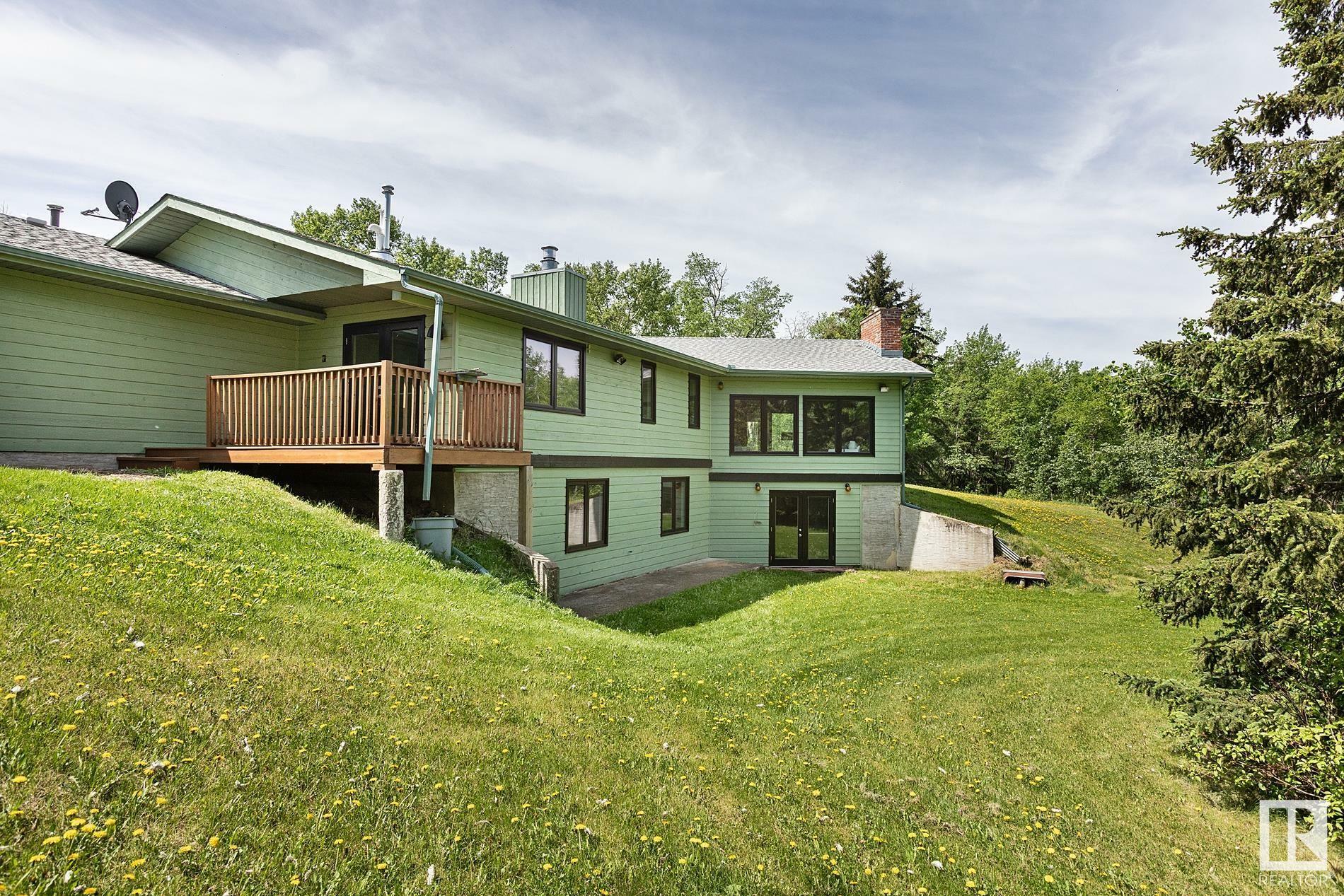 Property Photo: 22430 Twp Rd 520 38 AB T8C 1E6