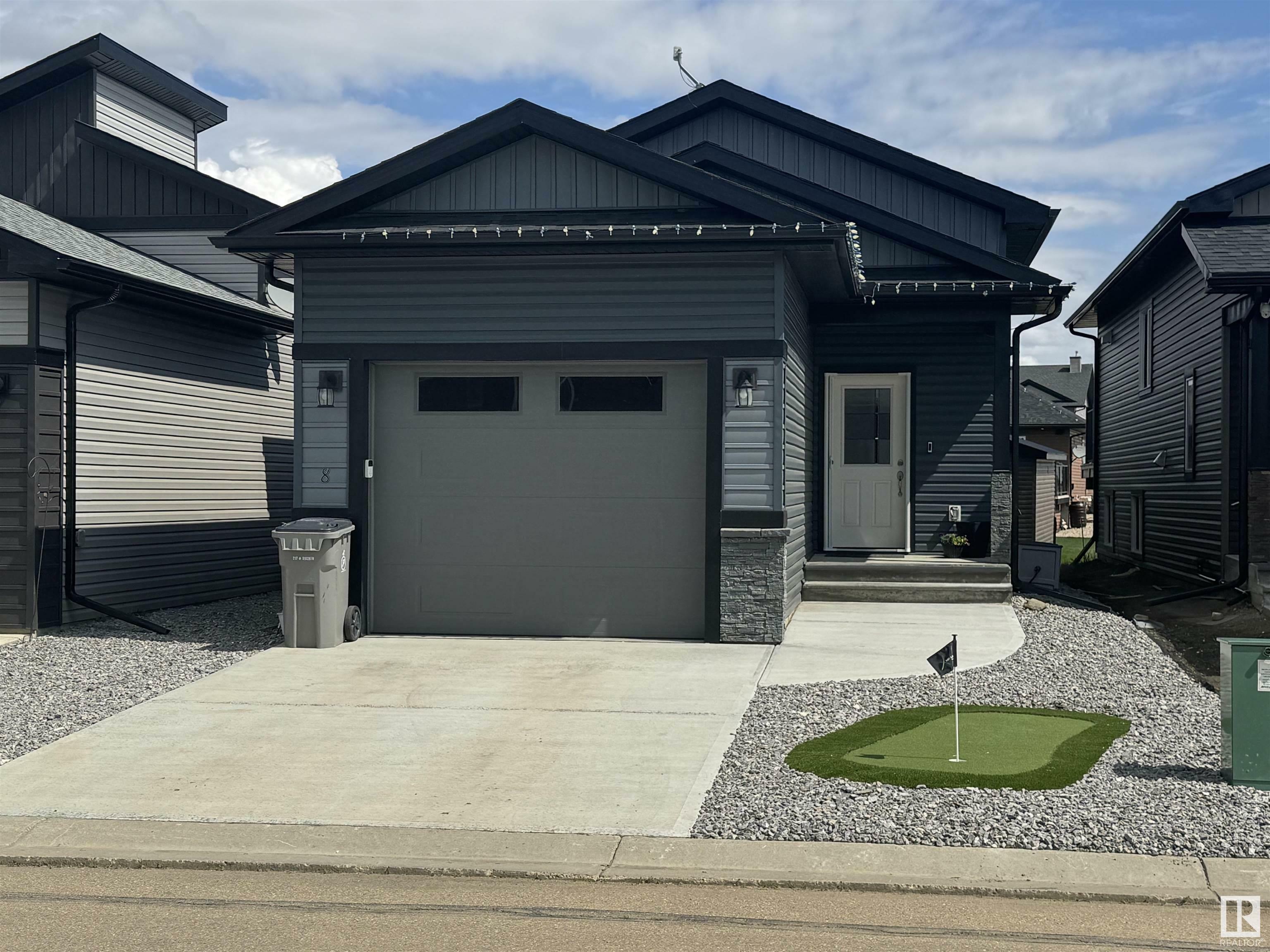 Property Photo: 8 Whitetail Cove AB T0B 3H0