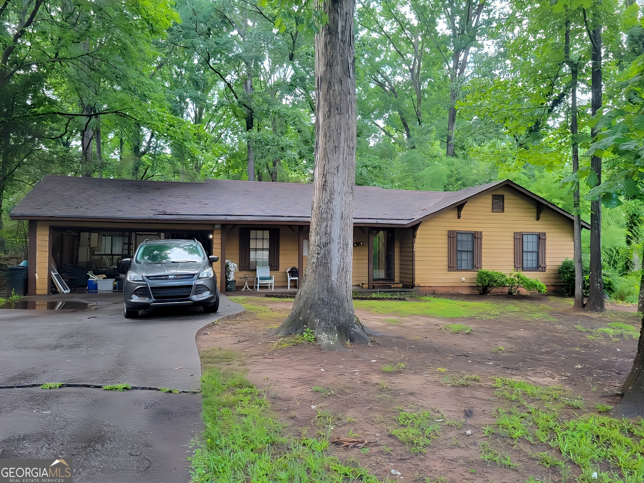Property Photo: 106 Garden Trail GA 30281