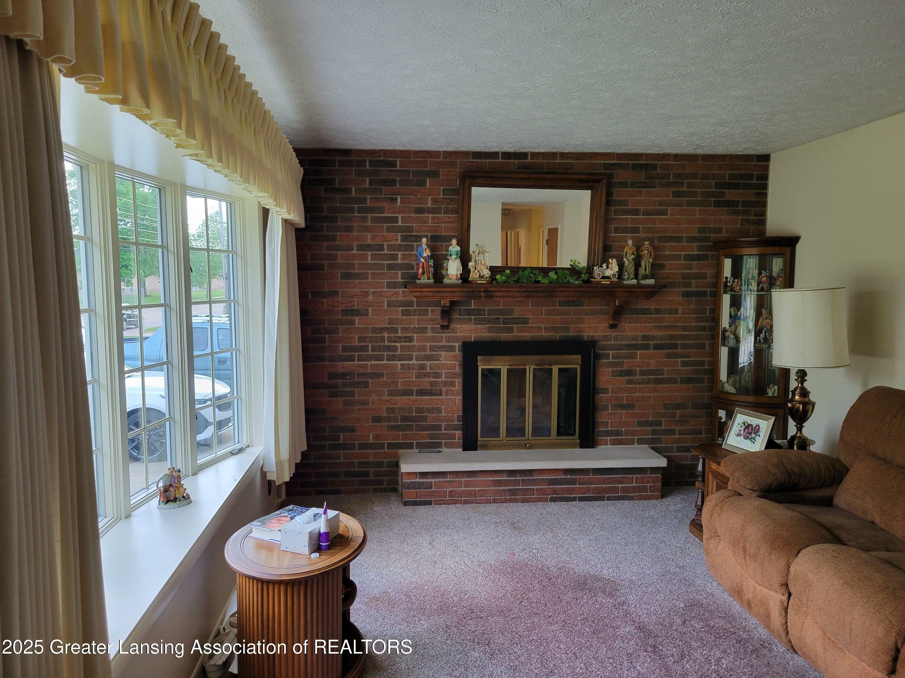 Property Photo: 718 W Shepherd Street MI 48813