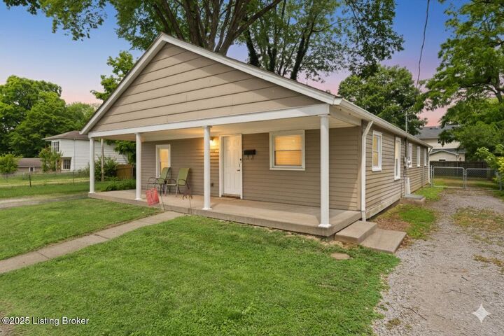 Property Photo:  1641 Taylor Ave  KY 40213 