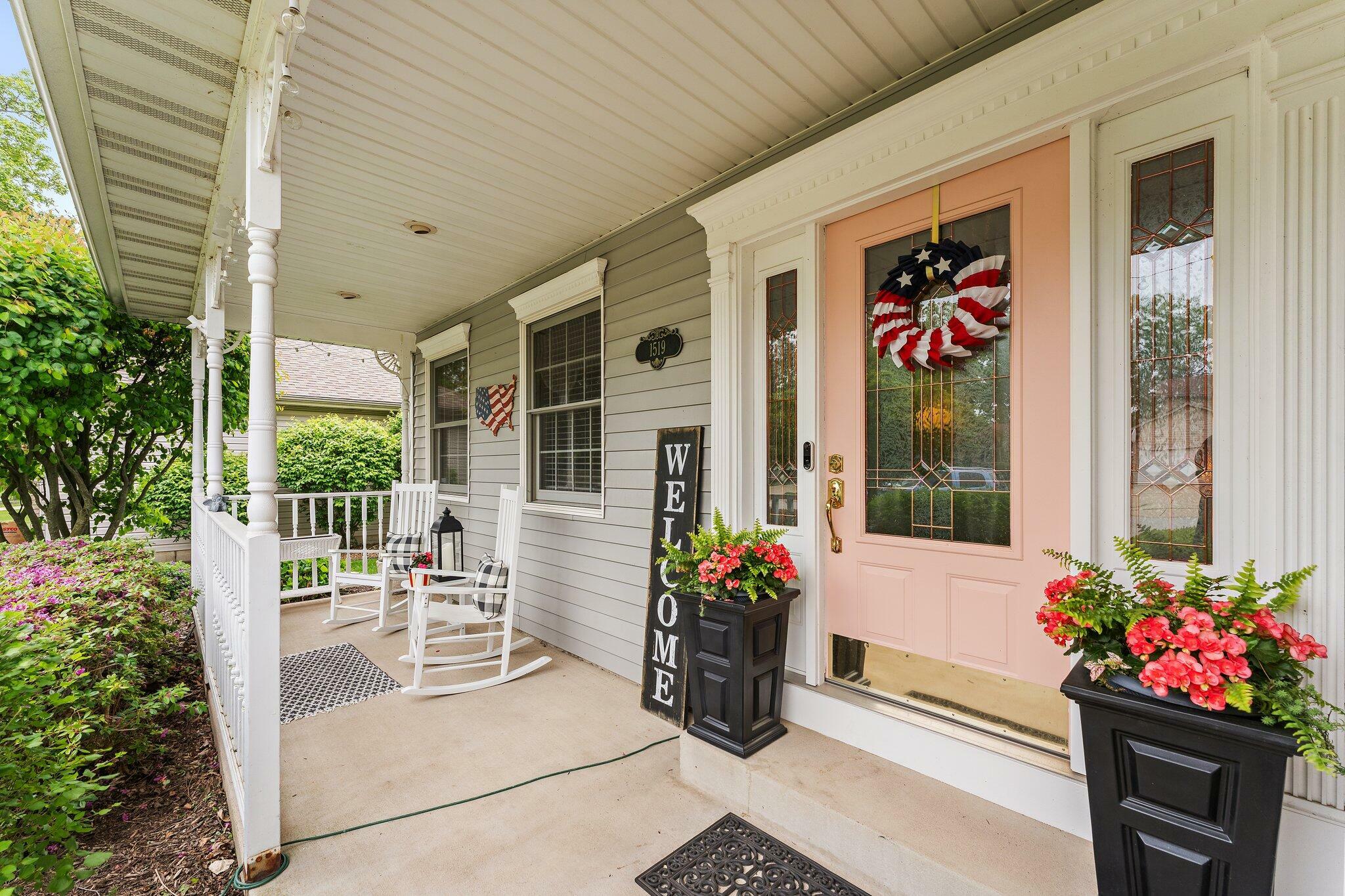 Property Photo: 1519 Oak Leaf Drive IN 46307