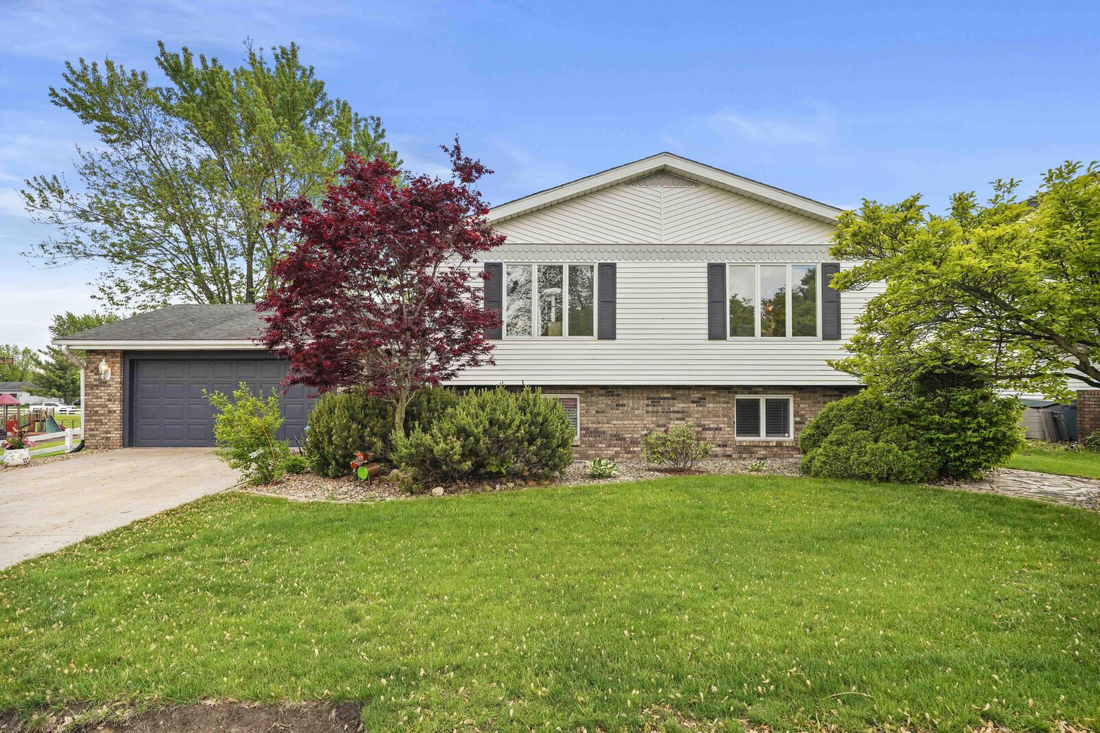 Property Photo: 1505 Farmdale Drive IN 46375