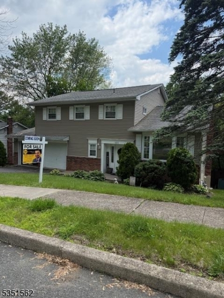 101 Molinari Dr  Wanaque Boro NJ 07465 photo
