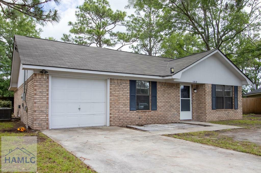 Property Photo: 1512 Woodcrest Circle GA 31313